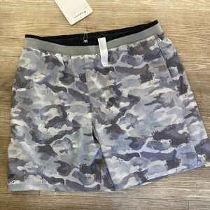 Fabletics Mens XXL camo workout shorts